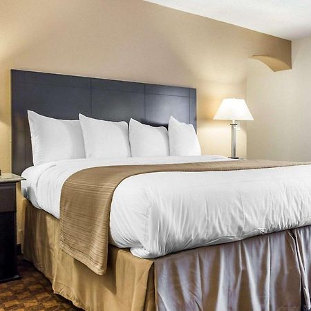 Quality Inn & Suites Coliseum Greensboro Luaran gambar