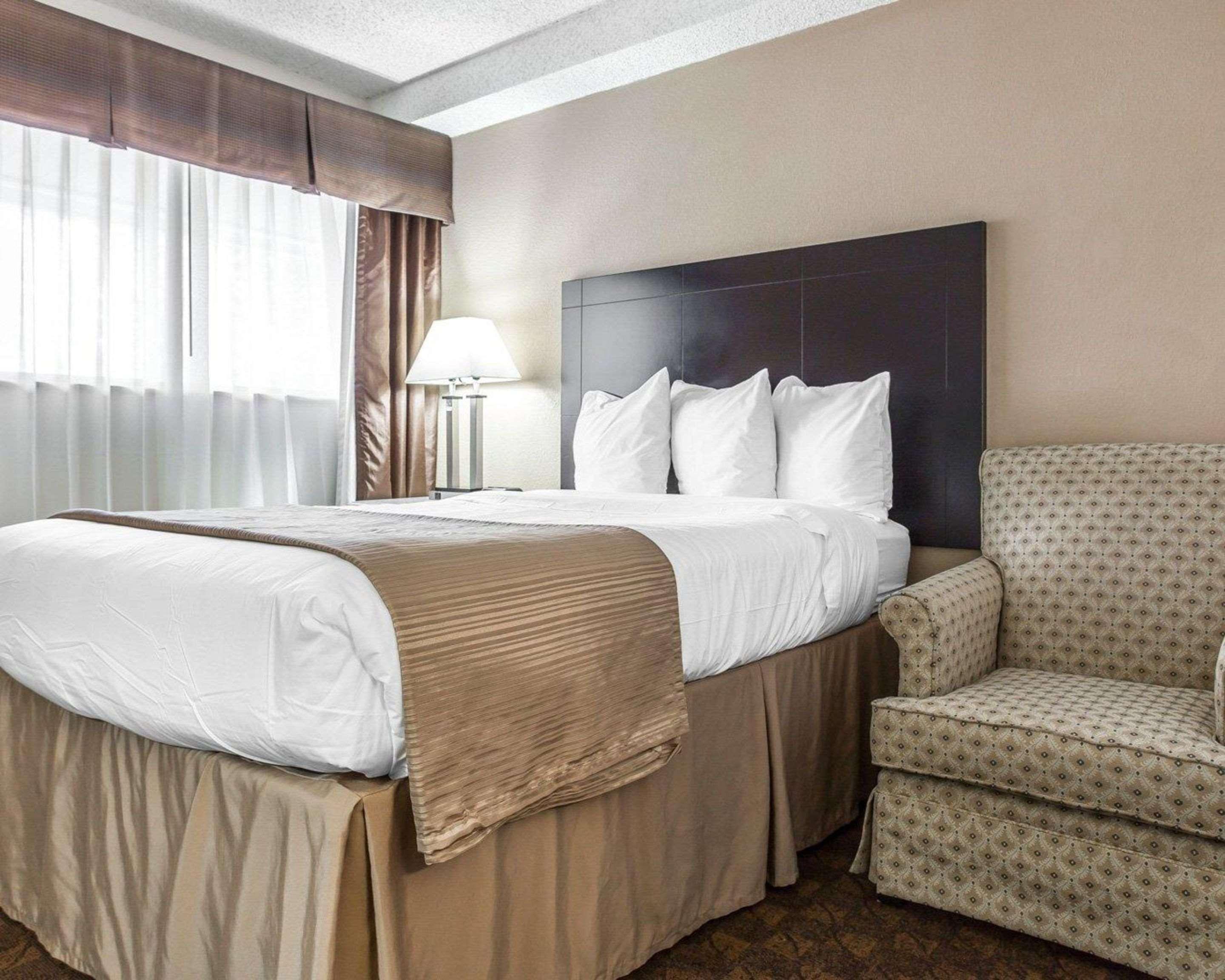 Quality Inn & Suites Coliseum Greensboro Luaran gambar