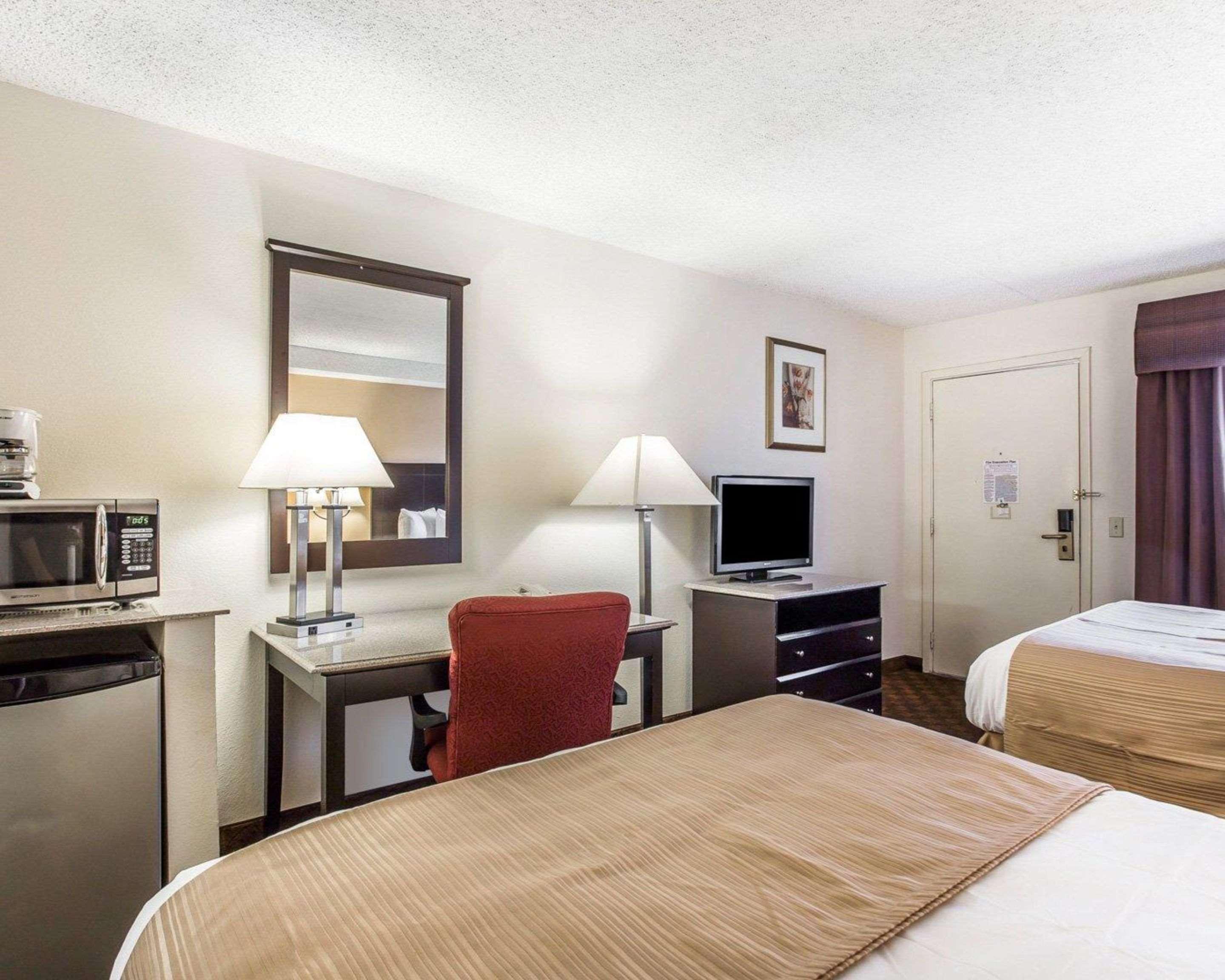 Quality Inn & Suites Coliseum Greensboro Luaran gambar