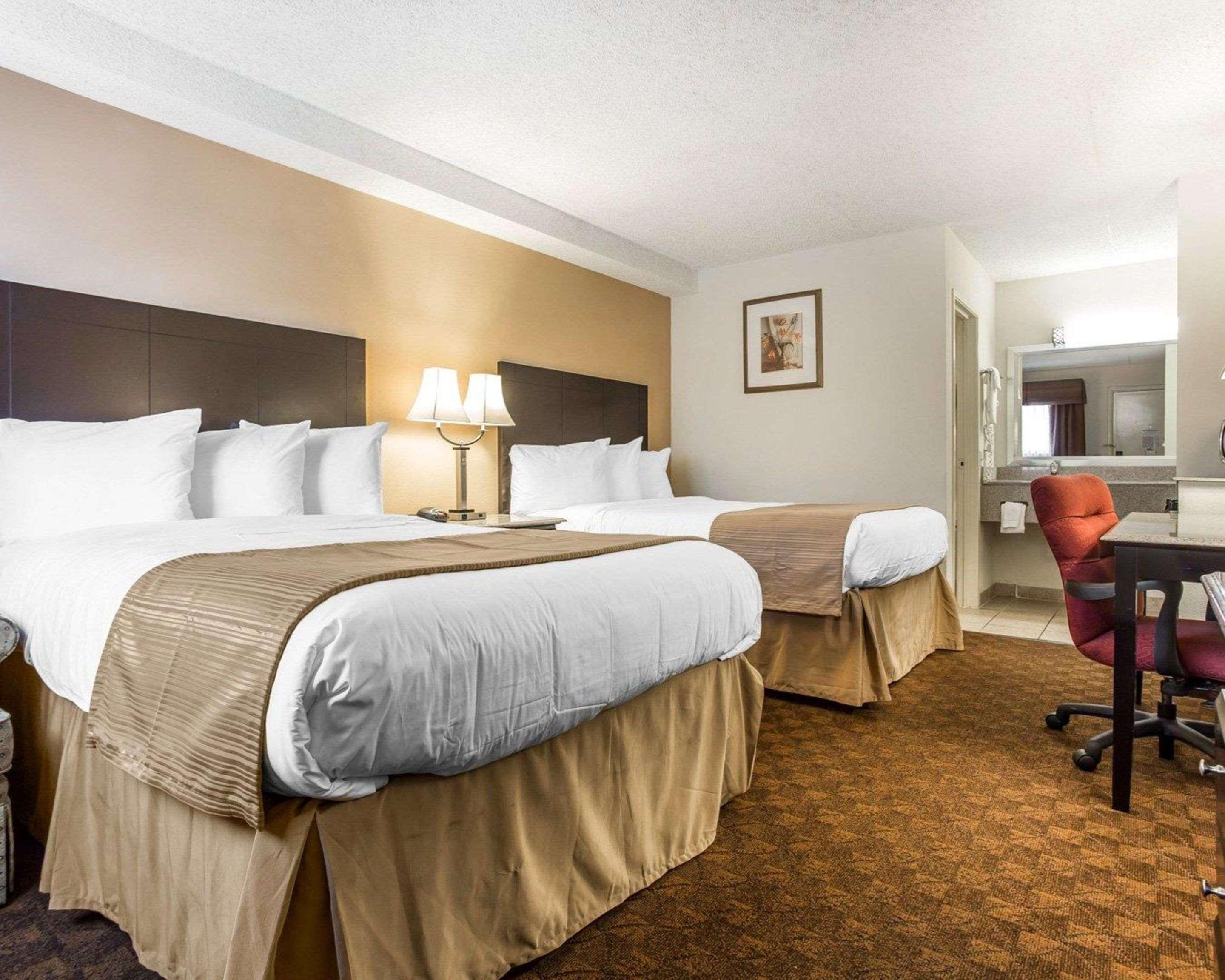 Quality Inn & Suites Coliseum Greensboro Luaran gambar