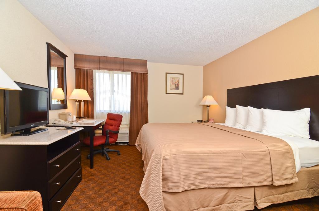 Quality Inn & Suites Coliseum Greensboro Luaran gambar