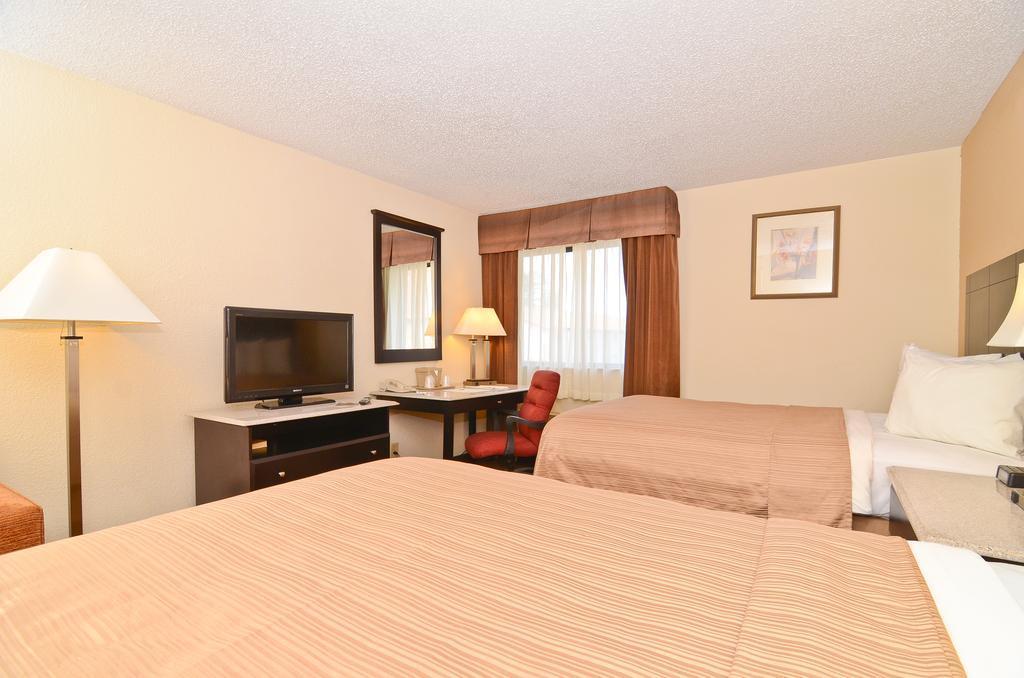 Quality Inn & Suites Coliseum Greensboro Luaran gambar