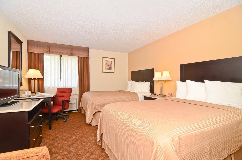 Quality Inn & Suites Coliseum Greensboro Luaran gambar