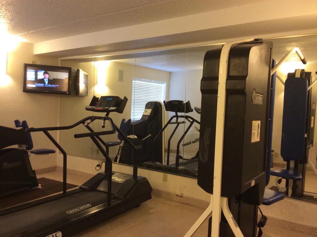 Quality Inn & Suites Coliseum Greensboro Luaran gambar