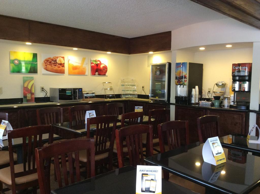 Quality Inn & Suites Coliseum Greensboro Luaran gambar