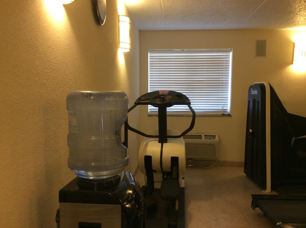 Quality Inn & Suites Coliseum Greensboro Luaran gambar