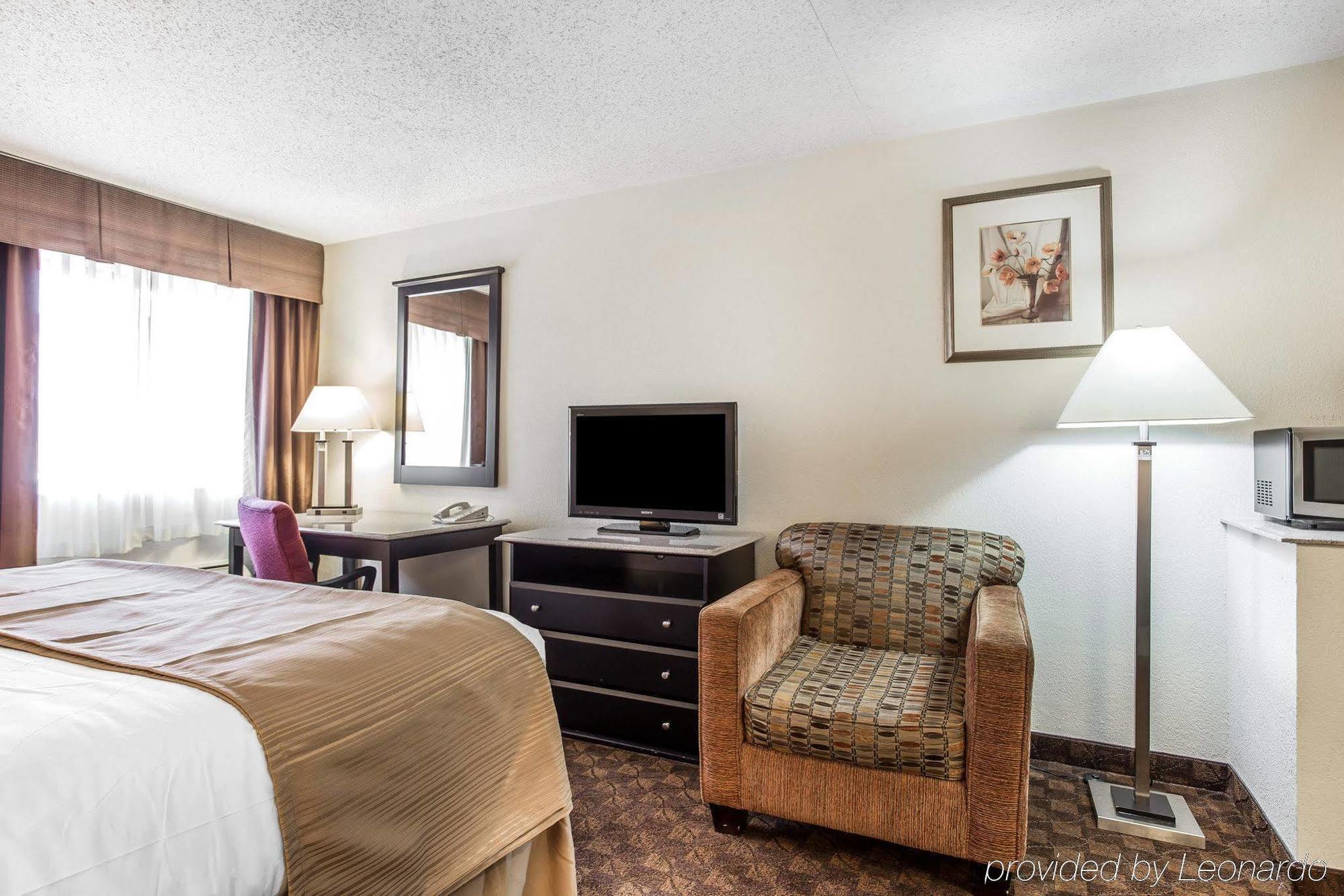 Quality Inn & Suites Coliseum Greensboro Luaran gambar