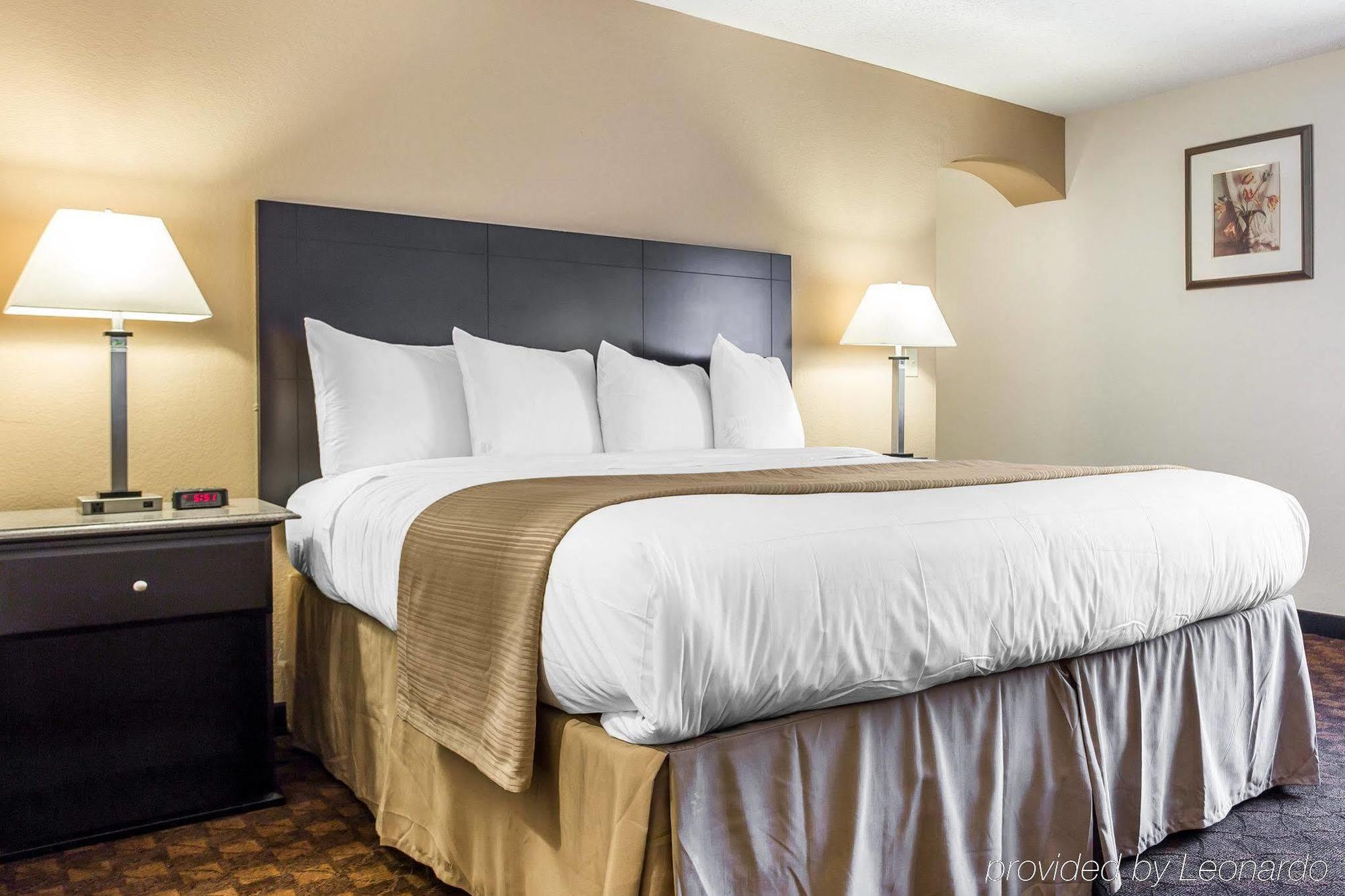 Quality Inn & Suites Coliseum Greensboro Luaran gambar