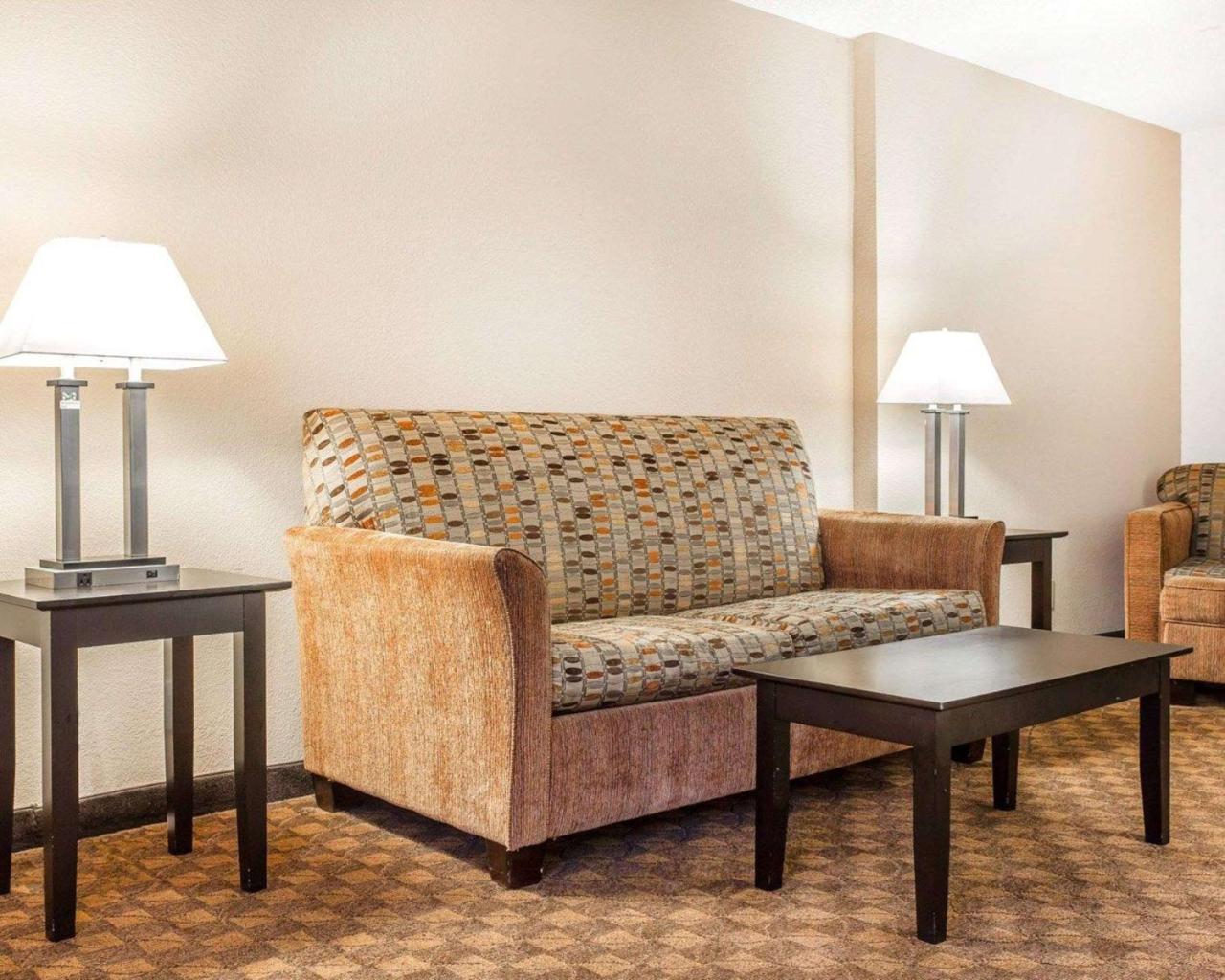 Quality Inn & Suites Coliseum Greensboro Luaran gambar