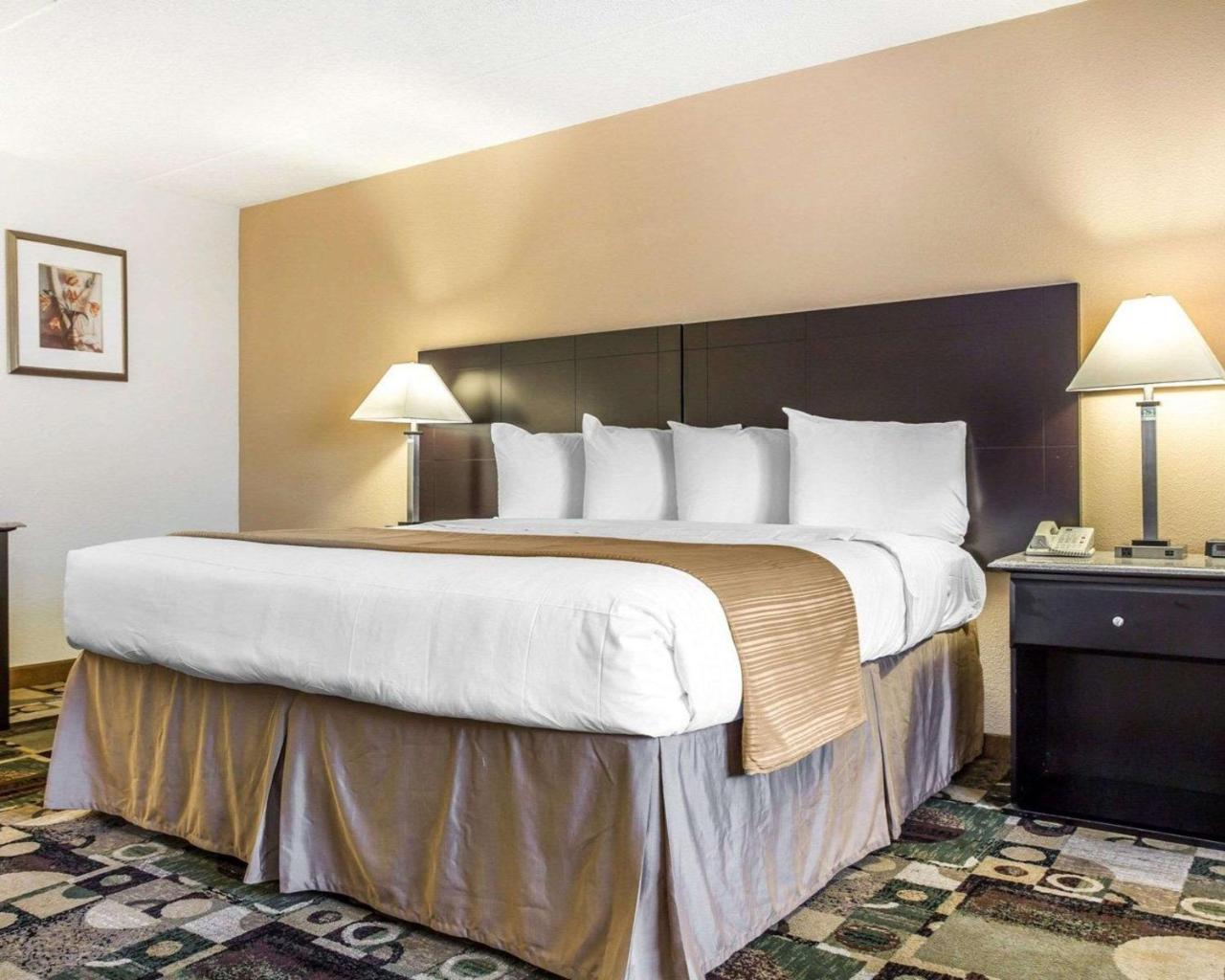 Quality Inn & Suites Coliseum Greensboro Luaran gambar